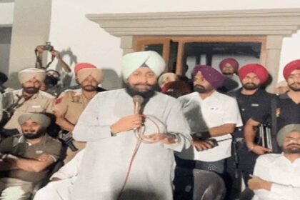 Pratap Singh Bajwa reached Moosewala's house