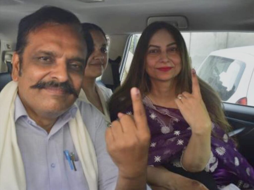 AAP विधायक विजय प्रताप की पत्नी का निधन