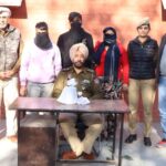 5 smugglers arrested with 303 grams of heroin