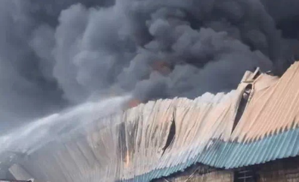 Massive fire in two factories in Jalandhar