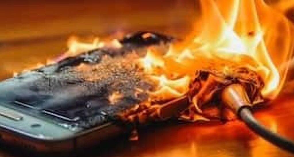 Fire broke out in room due to mobile charger explosion