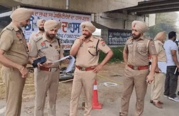 Firing between police and miscreants in Jalandhar, two gangsters arrested after getting injured in retaliatory firing, weapons recovered