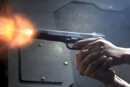 In a neighbouring district of Jalandhar, a police party which had gone to arrest drug smugglers was attacked and bullets were fired