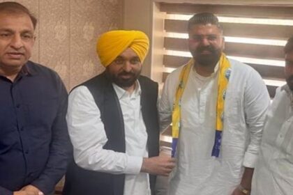 BJP suffers major setback in Jalandhar, sitting councilor leaves party, joins AAP