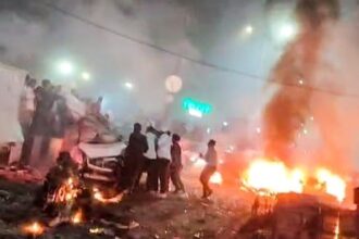 Delhi shaken by a horrific blast, explosion near Red Fort!